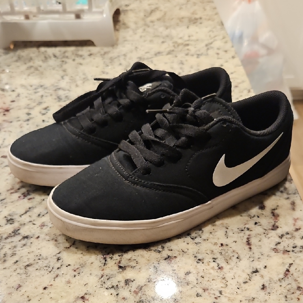 Nike Black and White Casual Sneakers